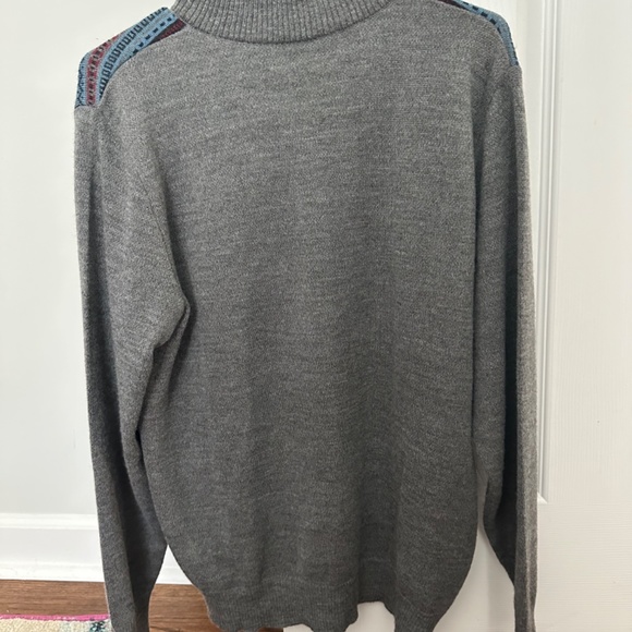 Baby Alpaca Sweater - Picture 2 of 3